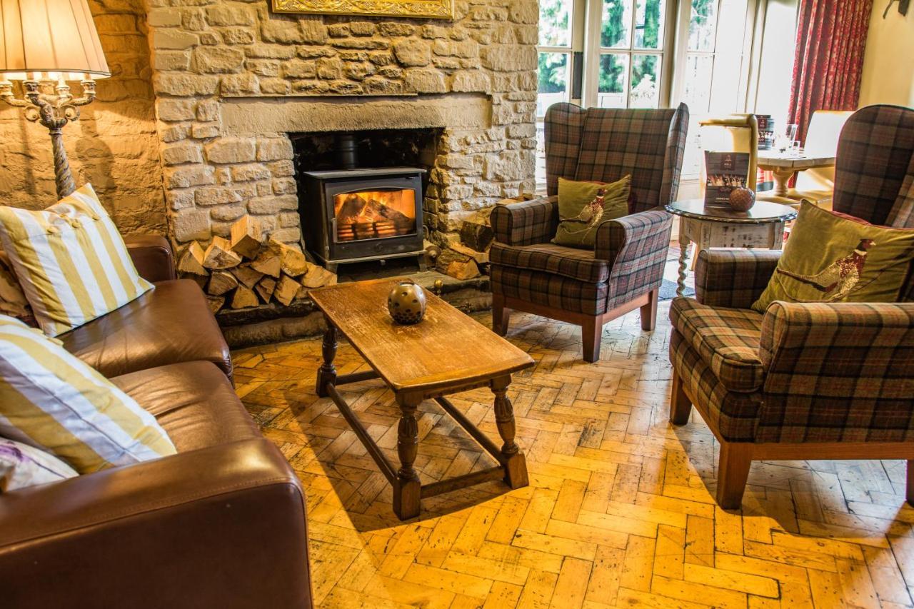 The Bell At Old Sodbury Hotel Chipping Sodbury Bagian luar foto