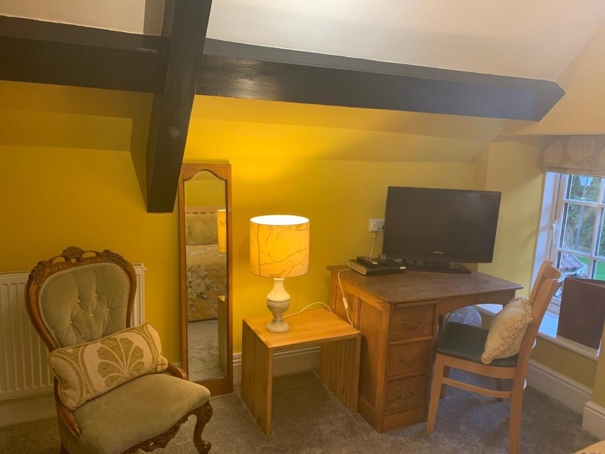 The Bell At Old Sodbury Hotel Chipping Sodbury Bagian luar foto