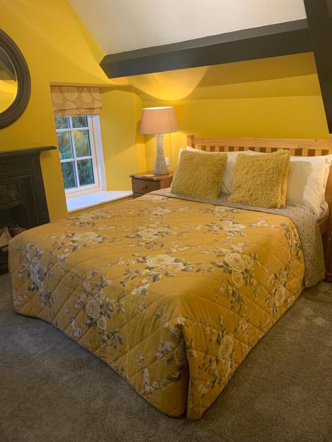 The Bell At Old Sodbury Hotel Chipping Sodbury Bagian luar foto